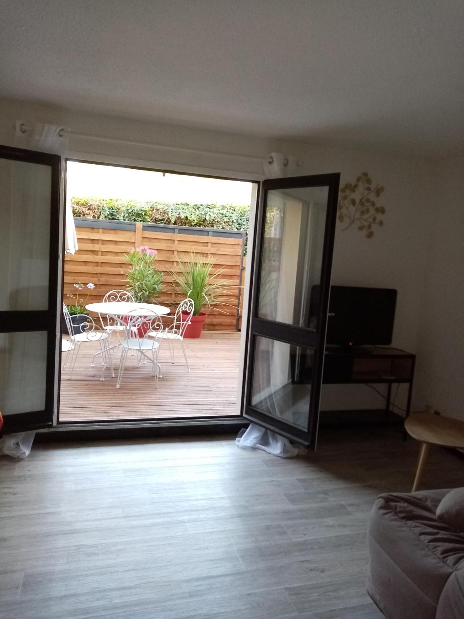 Cabourg Agreable T2 Residence Calme - Terrasse 20M2 - Animaux Bienvenus Exterior photo